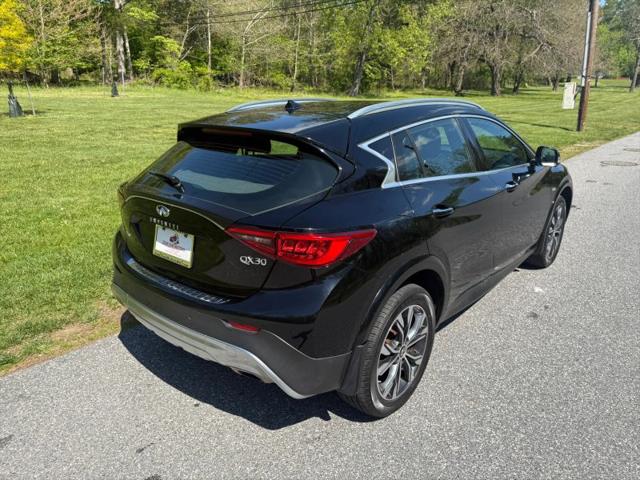 2019 INFINITI QX30 LUXE