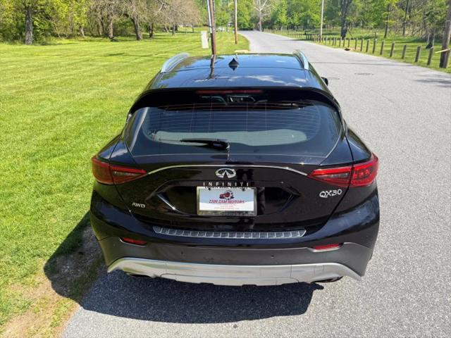 2019 INFINITI QX30 LUXE