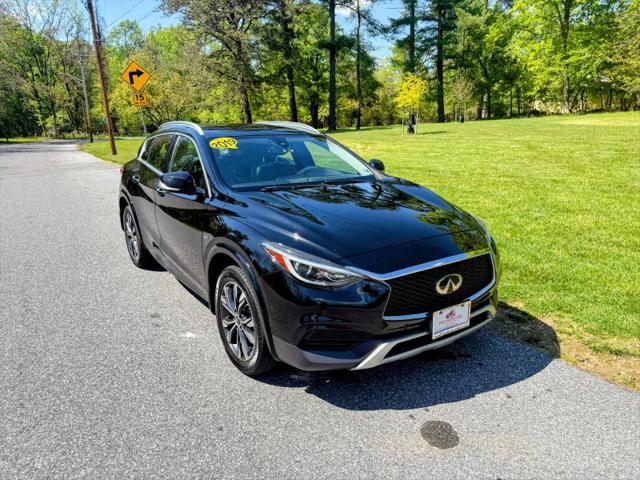2019 INFINITI QX30 LUXE