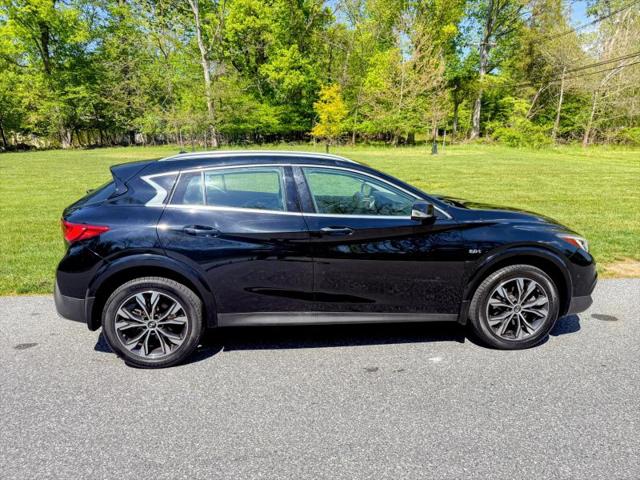 2019 INFINITI QX30 LUXE