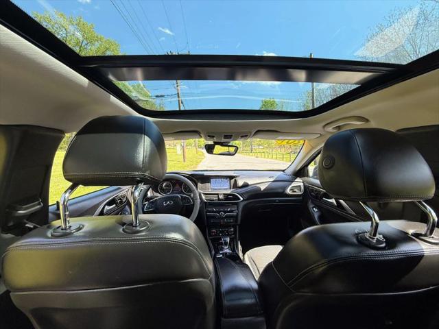 2019 INFINITI QX30 LUXE