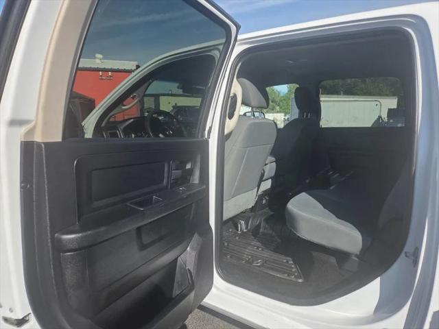 2017 Ram 3500 Tradesman Crew Cab 4x4 8' Box