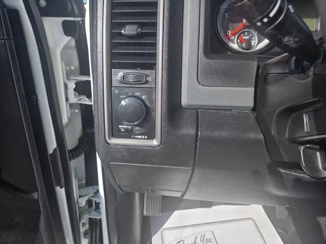 2017 Ram 3500 Tradesman Crew Cab 4x4 8' Box