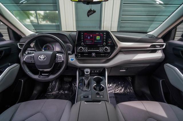 2020 Toyota Highlander Hybrid LE