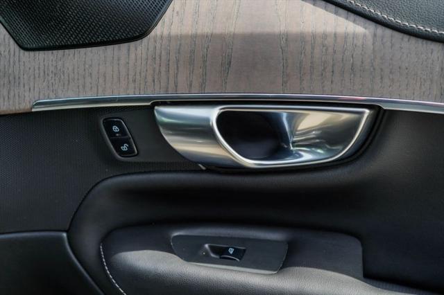 2021 Volvo XC90 Recharge T8 Inscription 7 Passenger