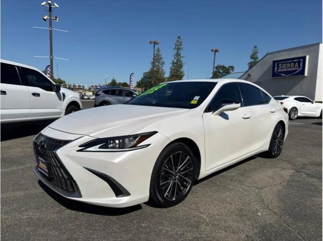 2024 Lexus ES 300h 300h