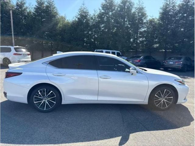 2024 Lexus ES 300h 300h