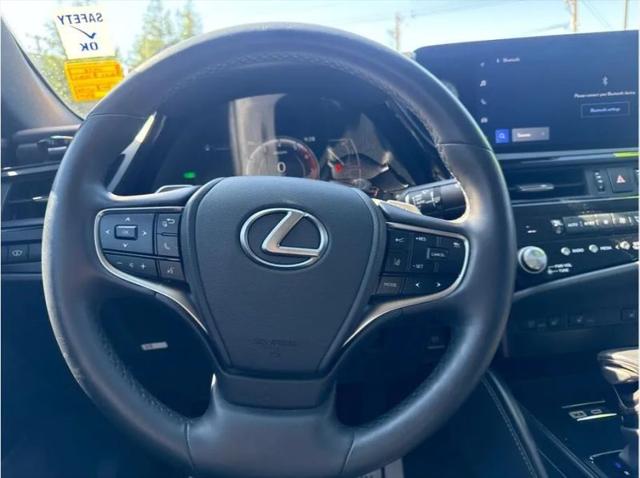 2024 Lexus ES 300h 300h