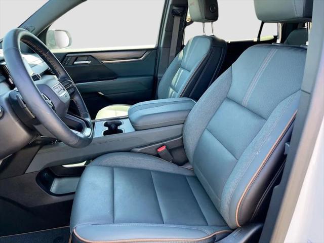 2026 GMC Acadia AT4 AWD