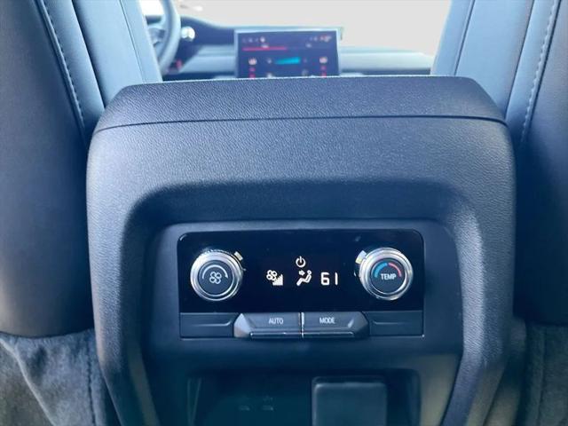 2026 GMC Acadia AT4 AWD