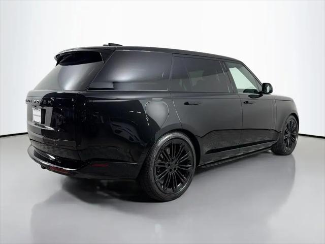 2026 Land Rover Range Rover P530 SE 7 Seat
