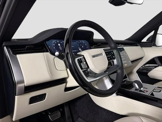 2026 Land Rover Range Rover P530 SE 7 Seat