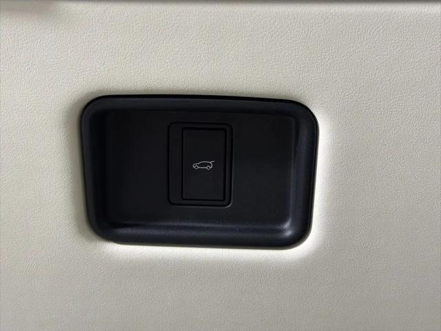 2026 Land Rover Range Rover P530 SE 7 Seat