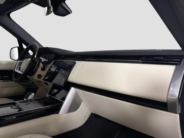 2026 Land Rover Range Rover P530 SE 7 Seat