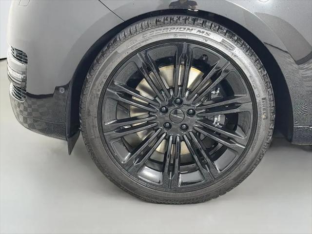 2026 Land Rover Range Rover P530 SE 7 Seat
