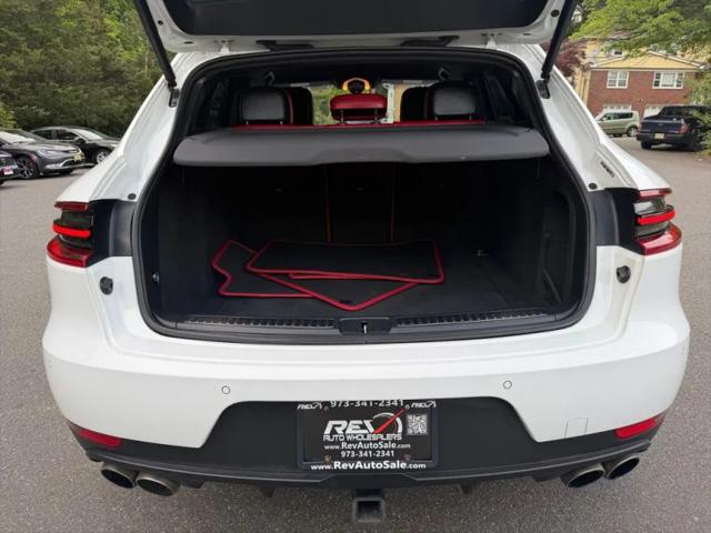 2015 Porsche Macan S