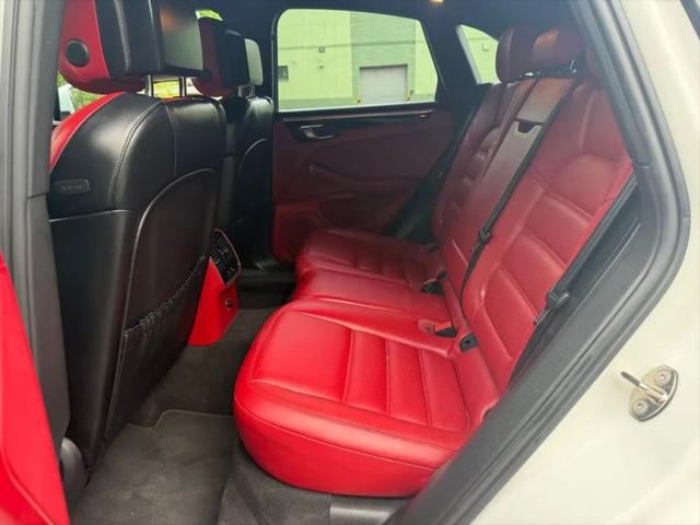 2015 Porsche Macan S