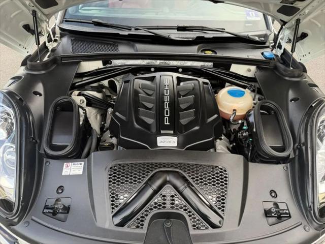 2015 Porsche Macan S