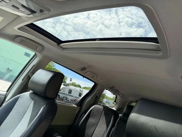 2012 Toyota Sienna SE 8 Passenger