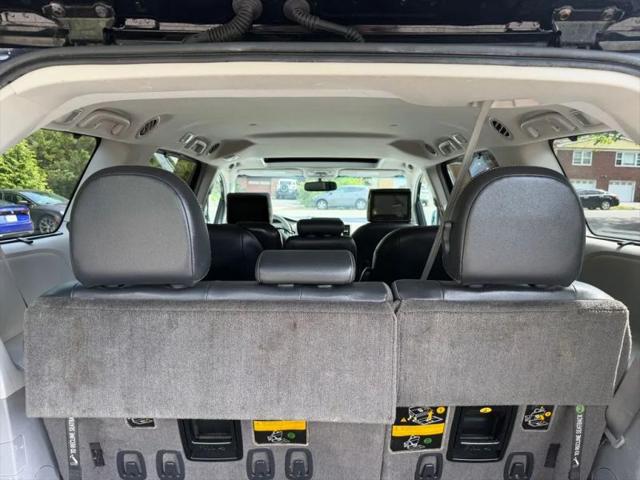 2012 Toyota Sienna SE 8 Passenger