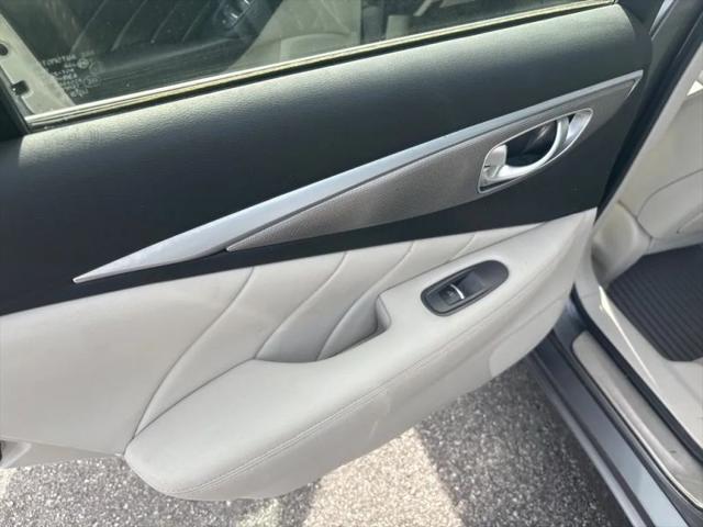2015 INFINITI Q50 3.7 Premium