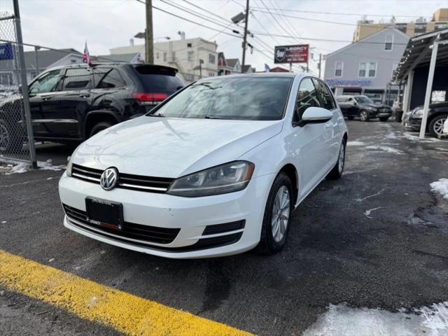 2015 Volkswagen Golf TSI S 4-Door
