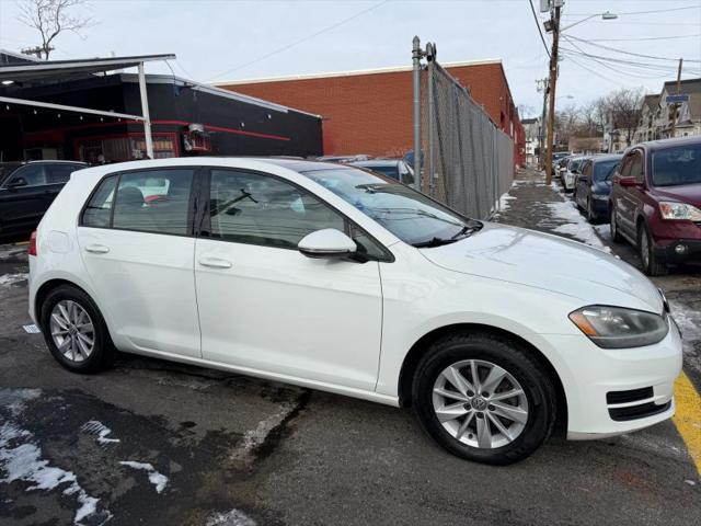 2015 Volkswagen Golf TSI S 4-Door