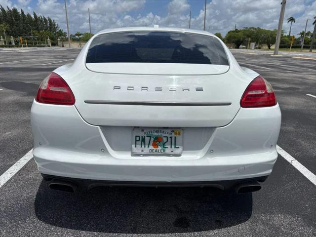 2013 Porsche Panamera Base
