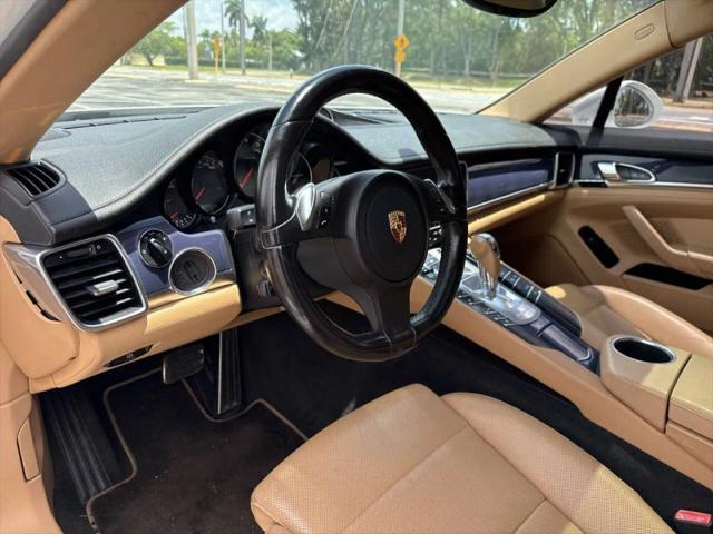 2013 Porsche Panamera Base