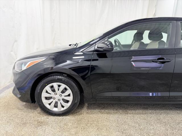 2022 Hyundai Accent SE