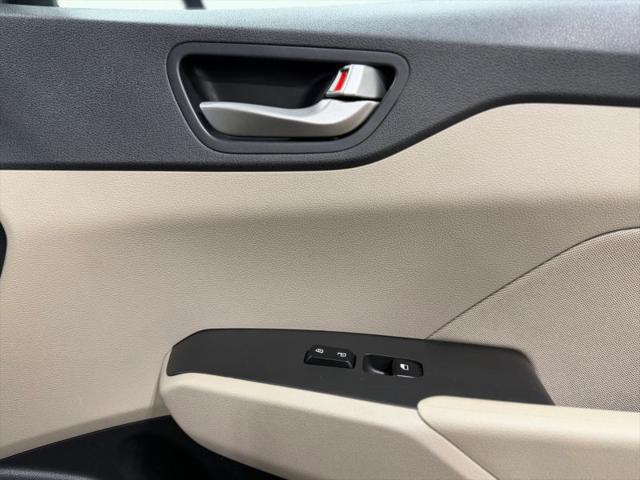 2022 Hyundai Accent SE