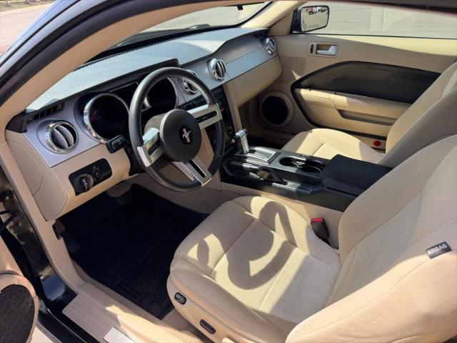 2008 Ford Mustang V6 Deluxe