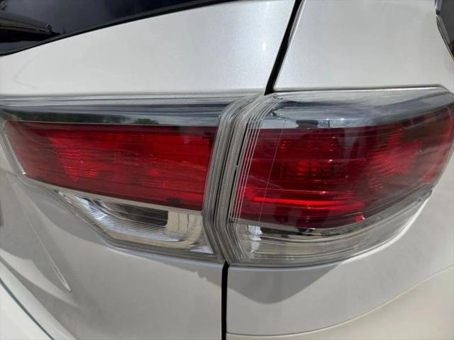 2016 Toyota Highlander Limited V6