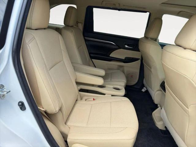 2016 Toyota Highlander Limited V6