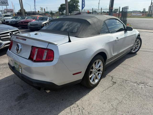 2011 Ford Mustang V6