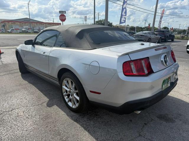 2011 Ford Mustang V6