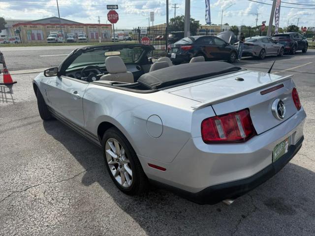 2011 Ford Mustang V6