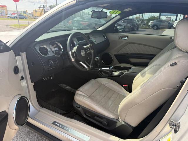 2011 Ford Mustang V6