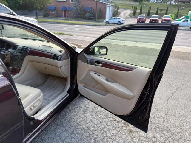 2004 Lexus ES 330 330
