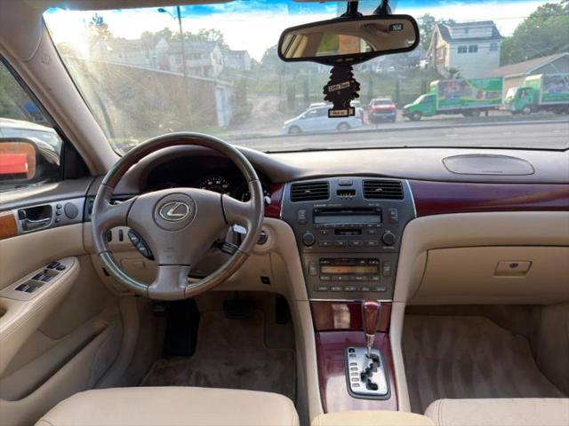 2004 Lexus ES 330 330
