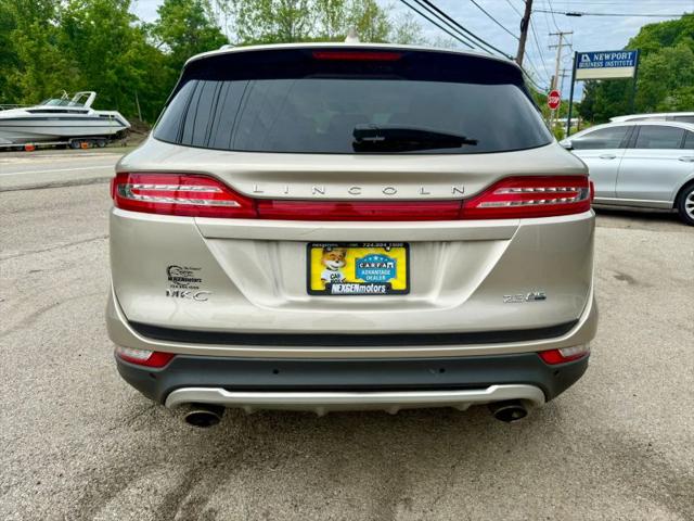 2015 Lincoln MKC Base