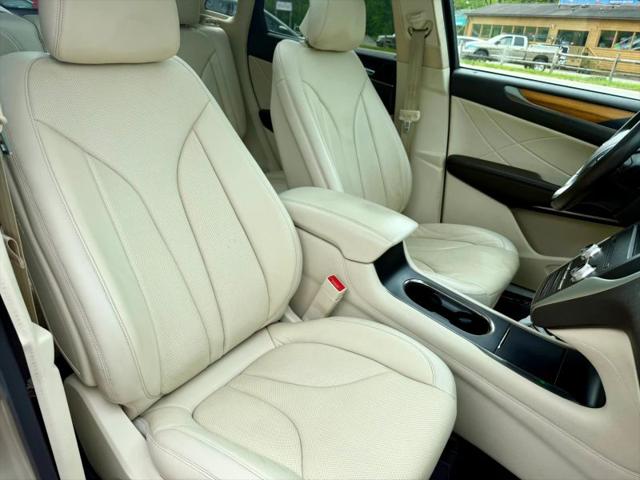 2015 Lincoln MKC Base