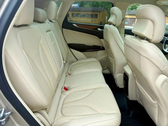2015 Lincoln MKC Base