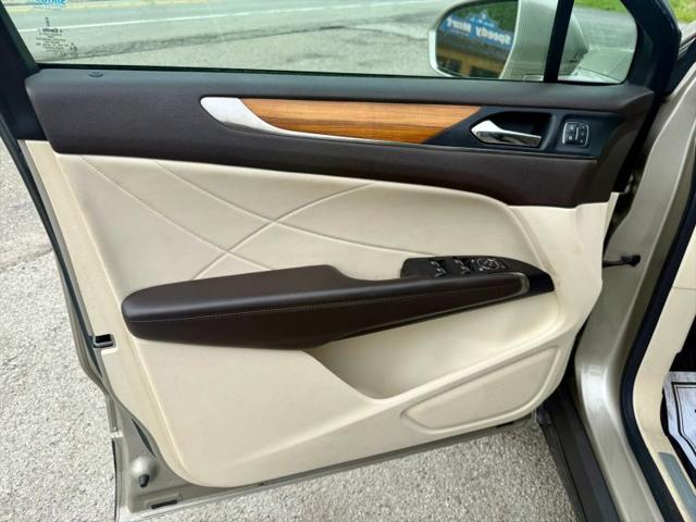 2015 Lincoln MKC Base