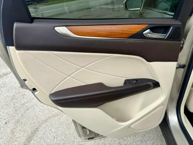 2015 Lincoln MKC Base