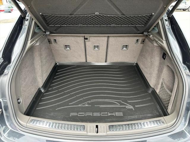 2020 Porsche Macan S