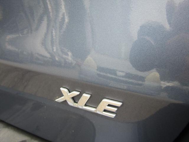 2013 Toyota Sienna XLE V6 8 Passenger