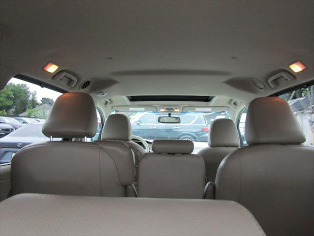 2013 Toyota Sienna XLE V6 8 Passenger