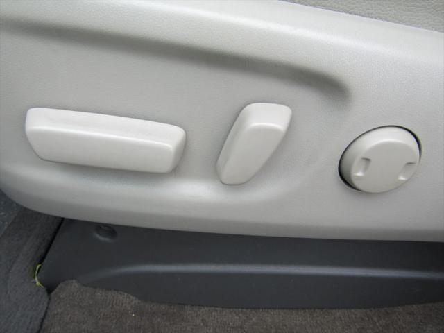 2013 Toyota Sienna XLE V6 8 Passenger