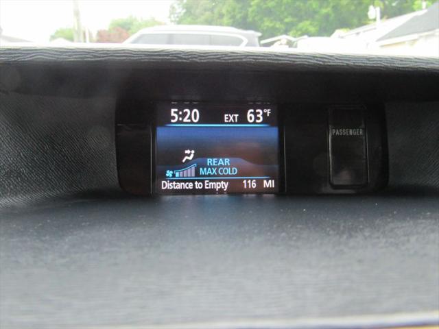 2013 Toyota Sienna XLE V6 8 Passenger